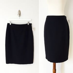 St. John | Couture Knit Piped Pencil Skirt in Navy